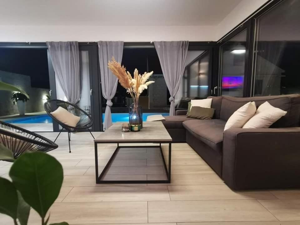 Brač villa management