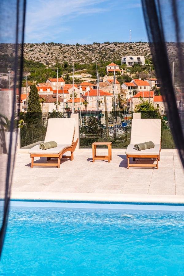 Brač villa management