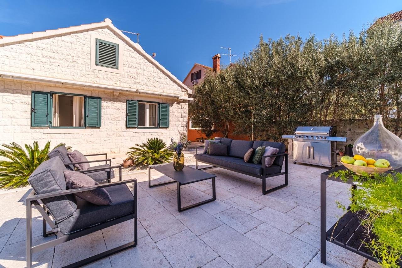 Brač villa management