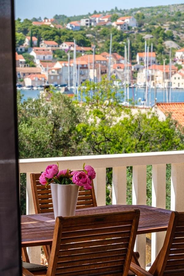 Brač villa management