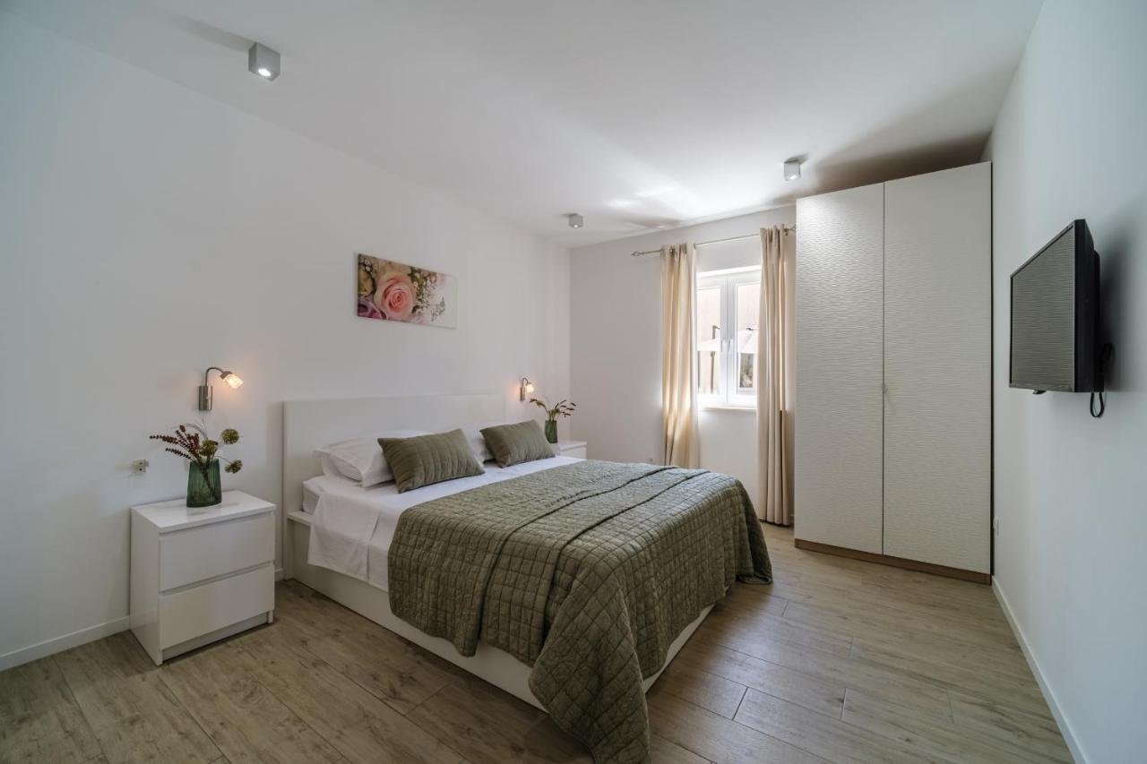 Brač villa management