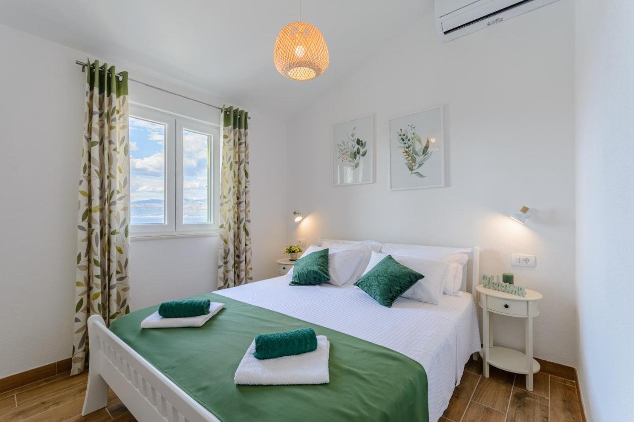Brač villa management