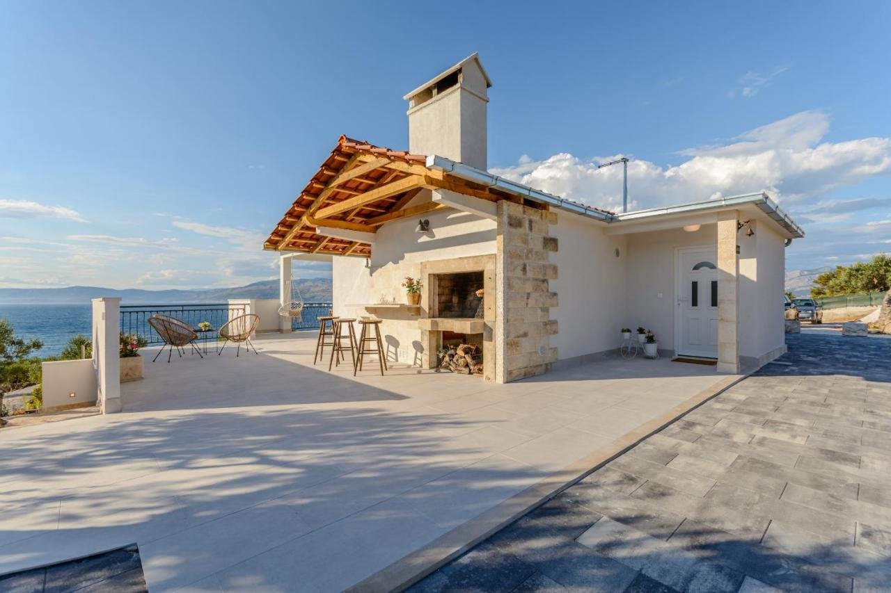 Brač villa management