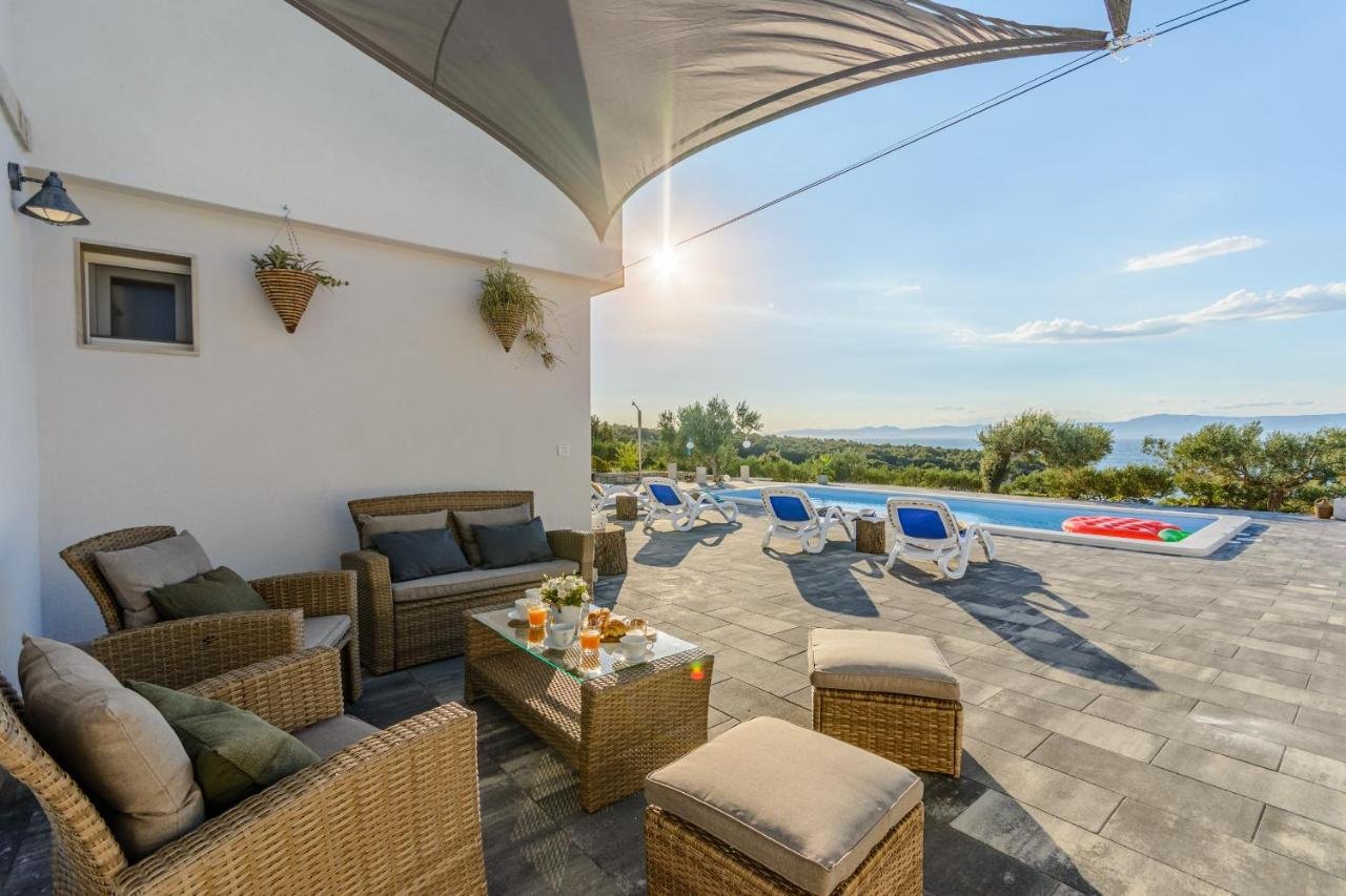 Brač villa management