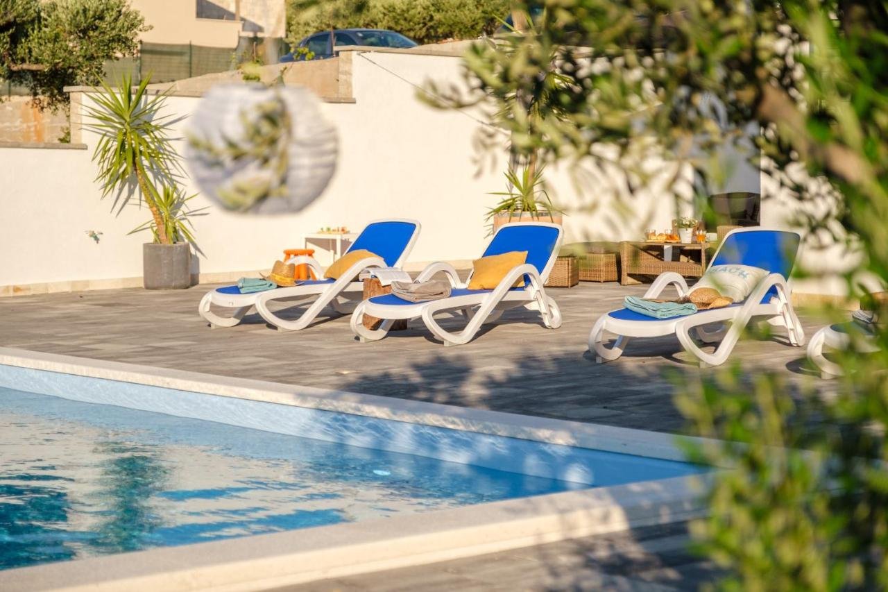 Brač villa management