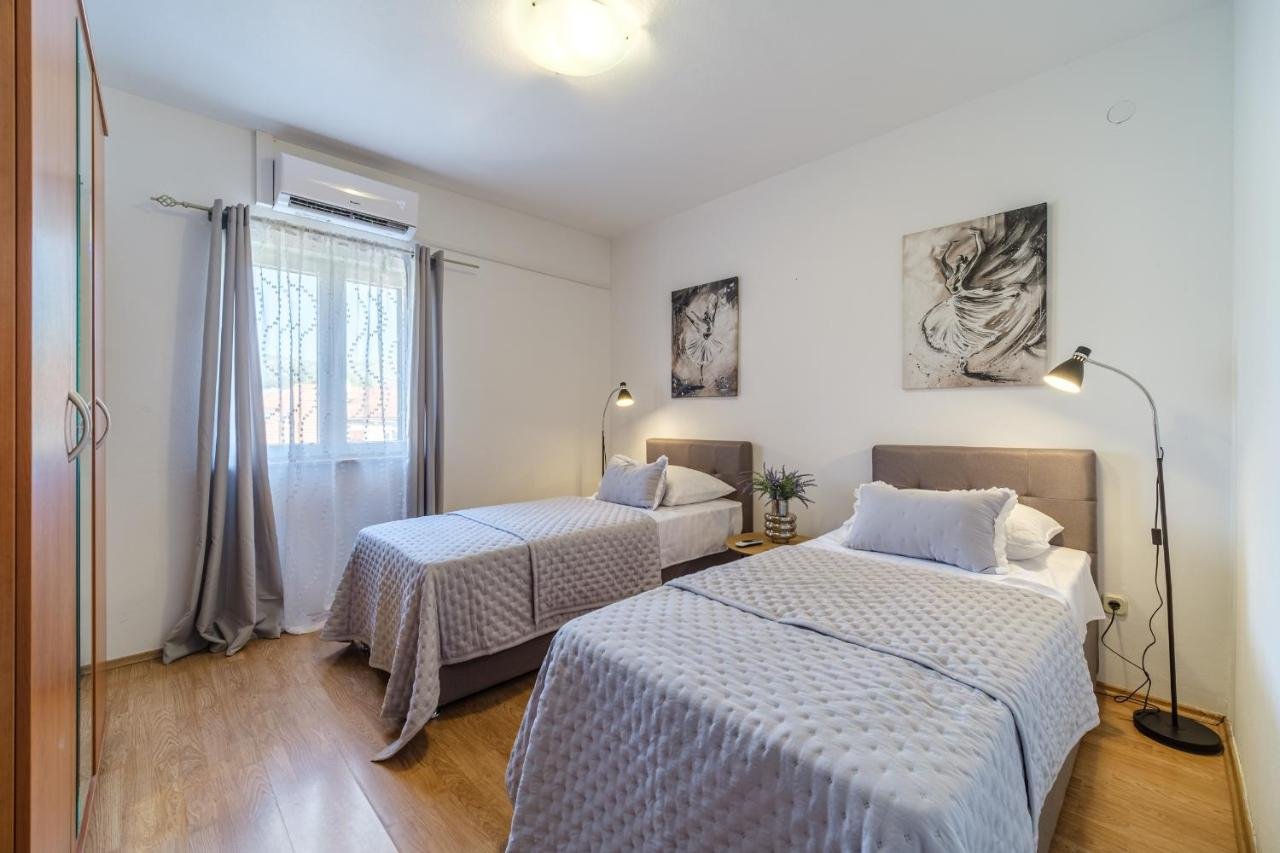 Brač villa management