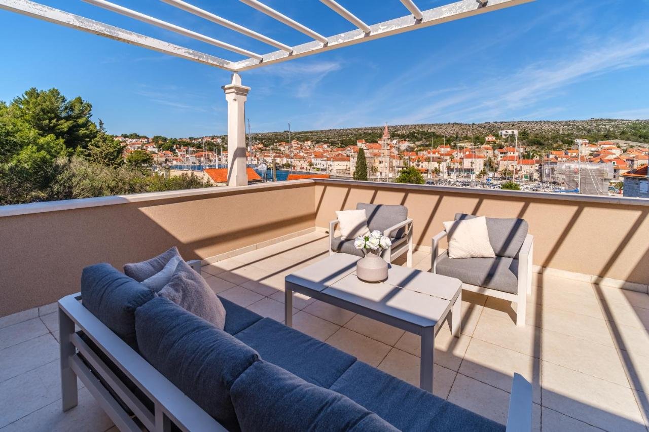 Brač villa management
