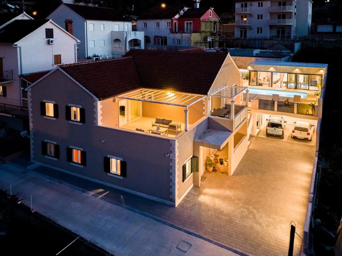 Brač villa management