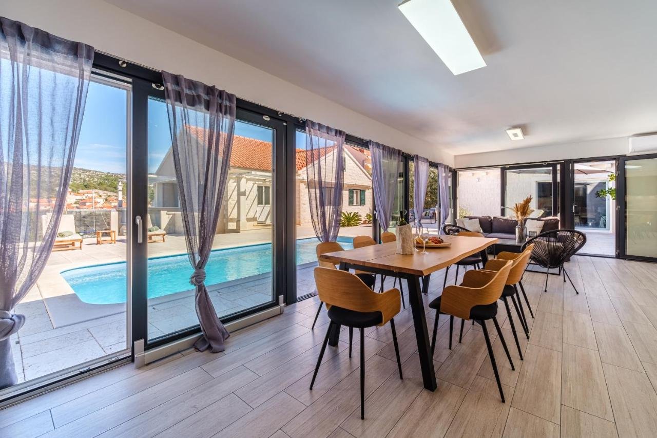 Brač villa management
