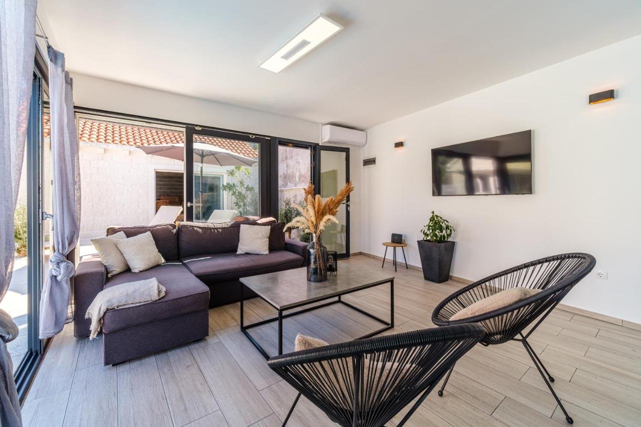 Brač villa management