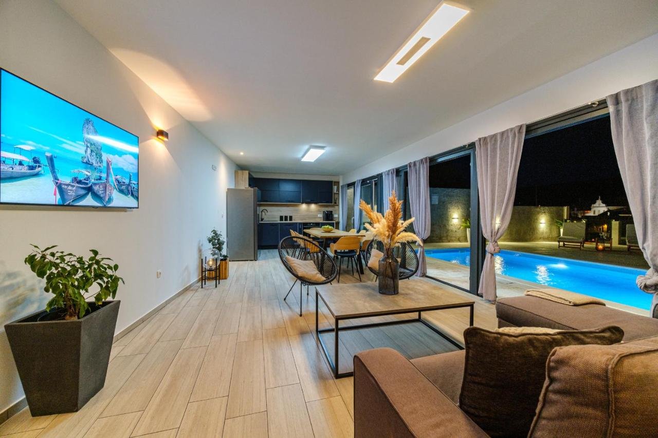 Brač villa management